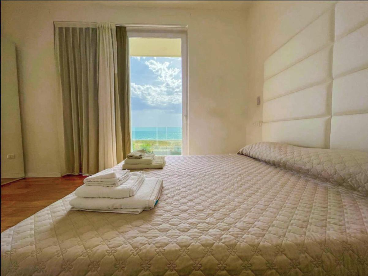 Hotel Artemide Mare Paestum Zewnętrze zdjęcie