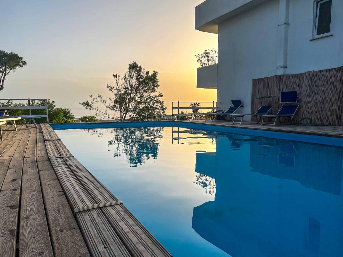Hotel Artemide Mare Paestum Zewnętrze zdjęcie