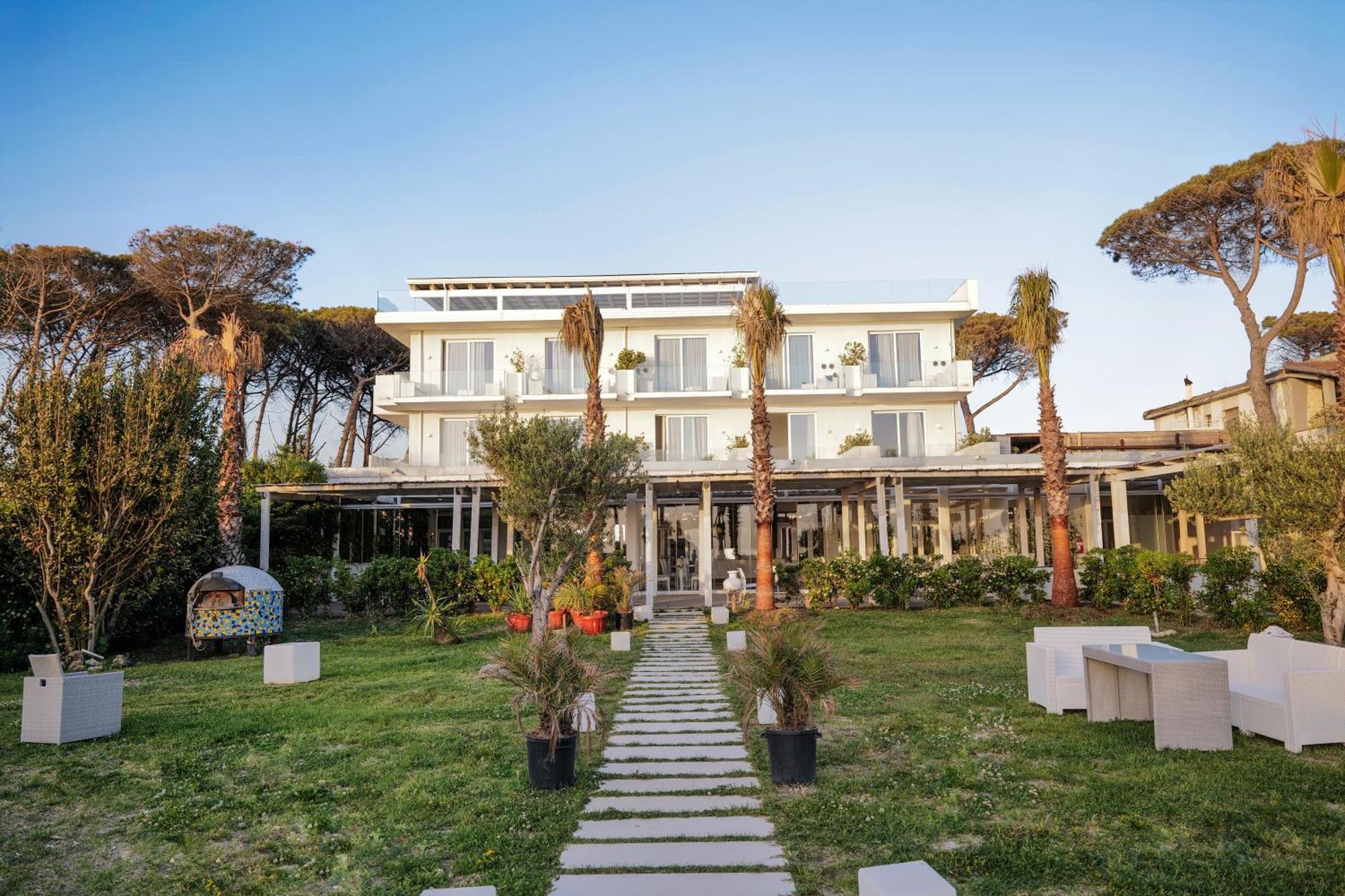 Hotel Artemide Mare Paestum Zewnętrze zdjęcie