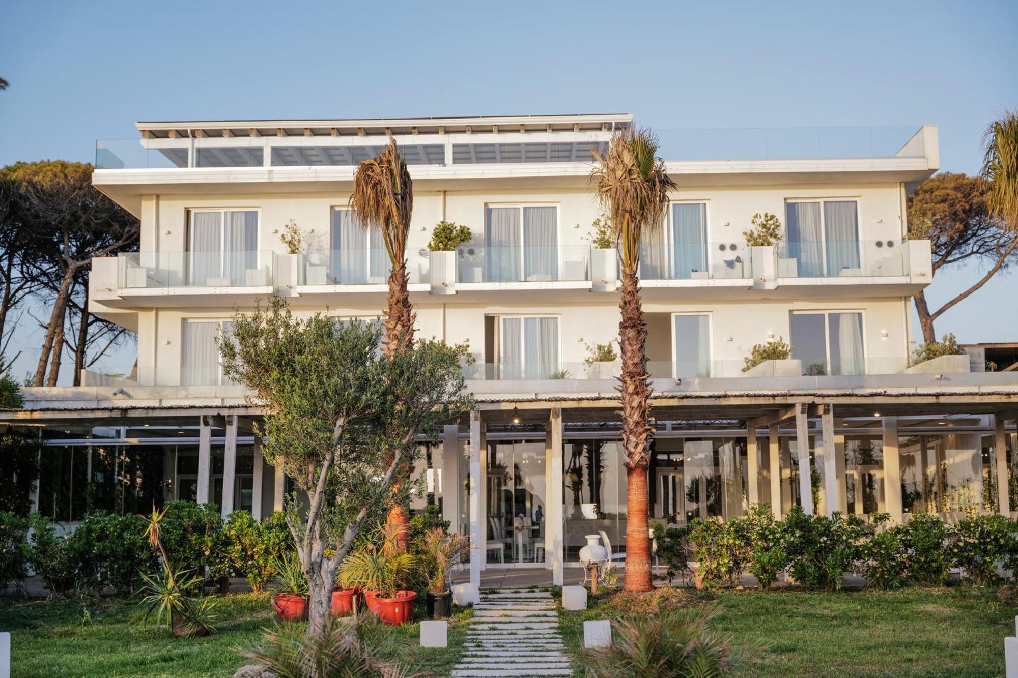Hotel Artemide Mare Paestum Zewnętrze zdjęcie