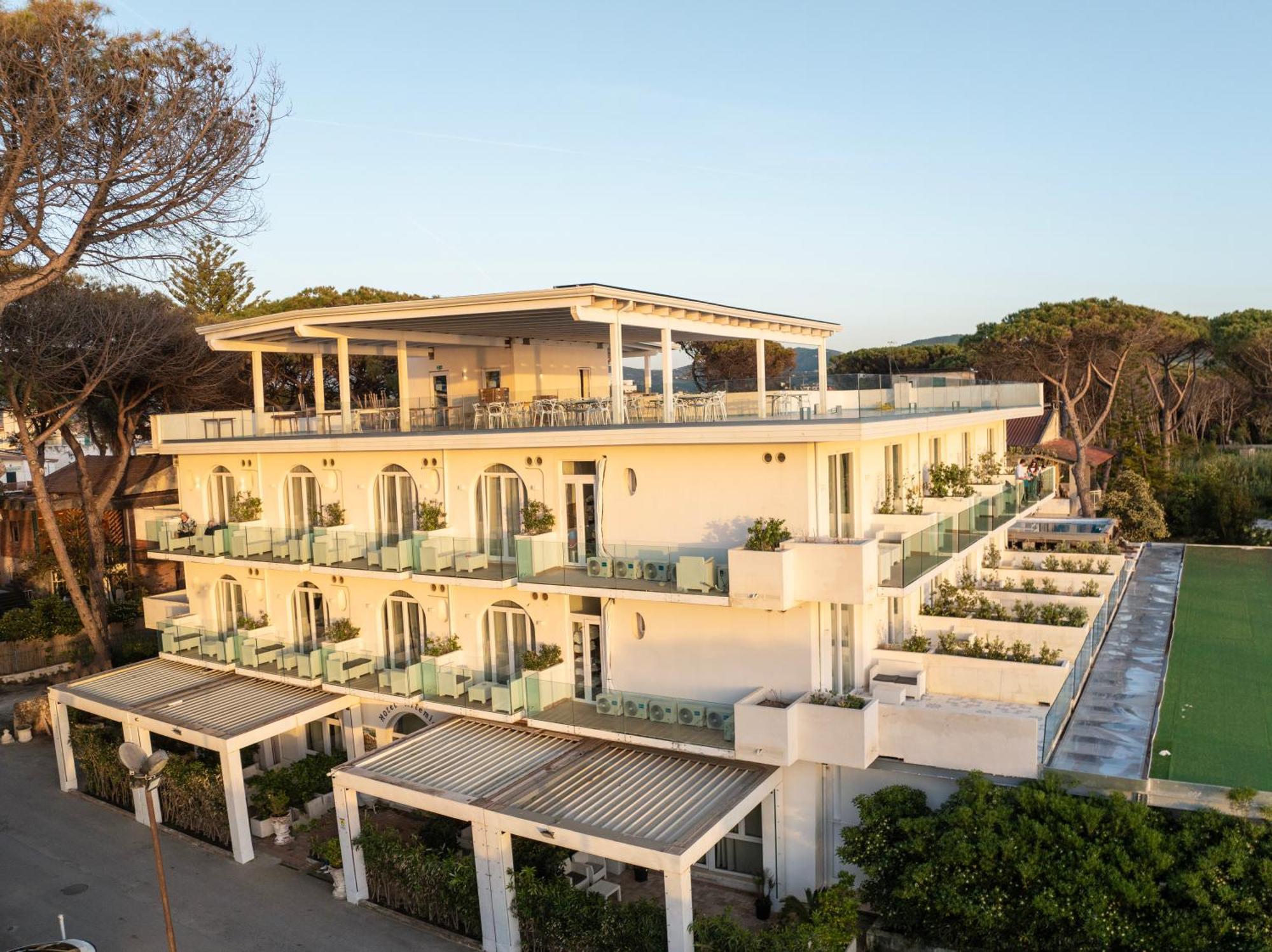 Hotel Artemide Mare Paestum Zewnętrze zdjęcie